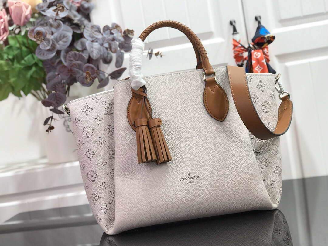 Our factory offer best designer high quality replica handbags in cheaper price up to 70 discount now quality guarantee fast shipping worldwide