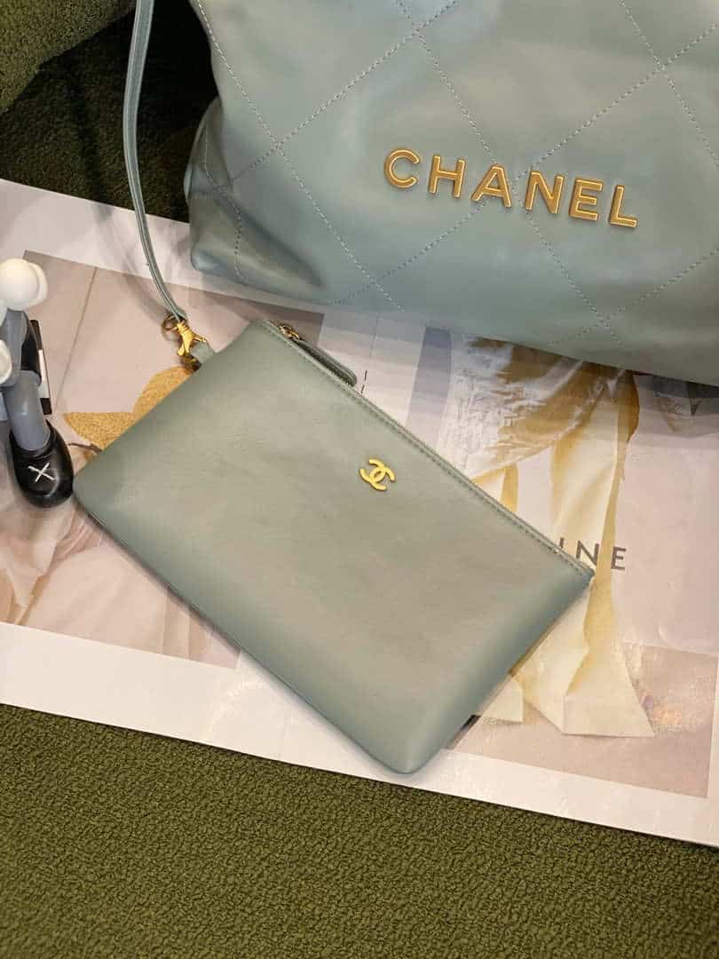 chanel-22-as3260-small-handbag-shiny-calfskin-light-green-006-luxibags.ru