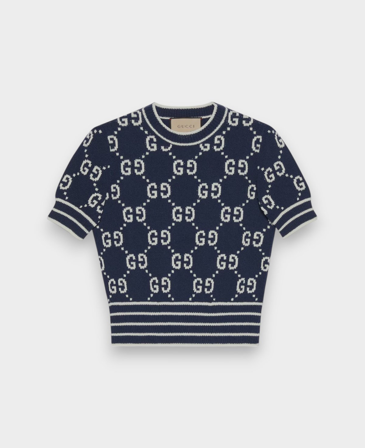 Gucci shirt Photoroom